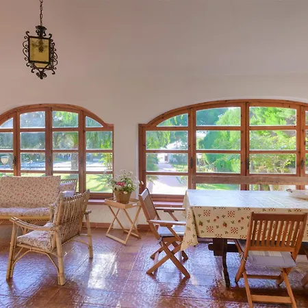 Σπίτι διακοπών Cozy In Punta Milocca With Kitchen Terrauzza