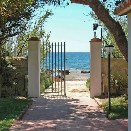 Cozy In Punta Milocca With Kitchen