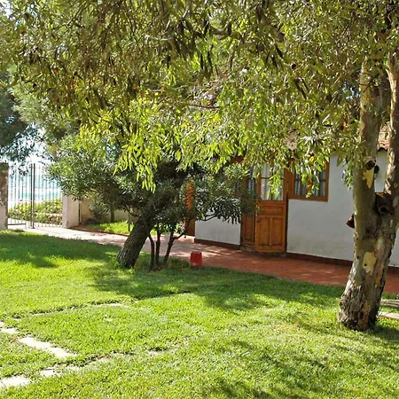 Cozy In Punta Milocca With Kitchen